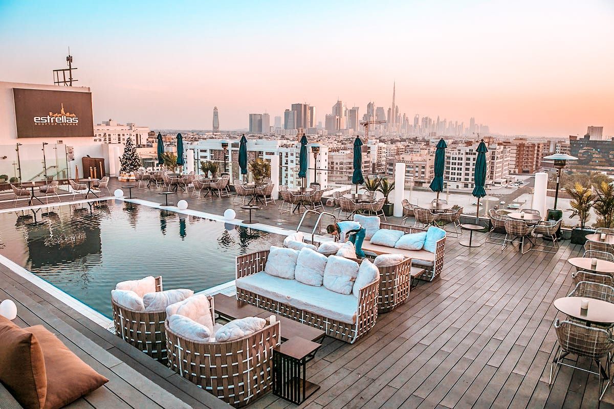 Estrellas Rooftop Lounge: Dubai’s Premier Rooftop Bar and Restaurant